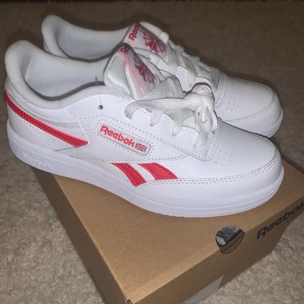 REEBOK CLASSIC